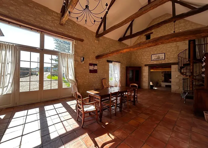 D'exception A Lesigny: Charme Et Confort Pour 8 Personnes - Fr-1-541-193 * Lésigny