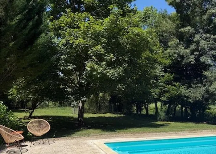 D'exception A Lesigny: Charme Et Confort Pour 8 Personnes - Fr-1-541-193